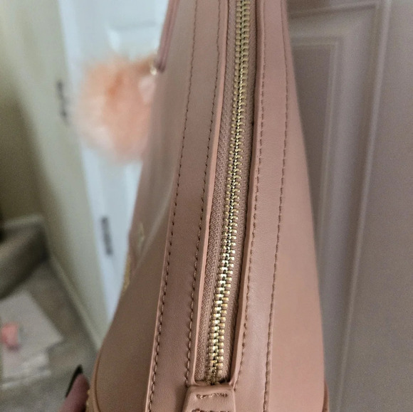 Sample handbag from BCBG Paris in blush pink, NWOT - Picture 11 of 15